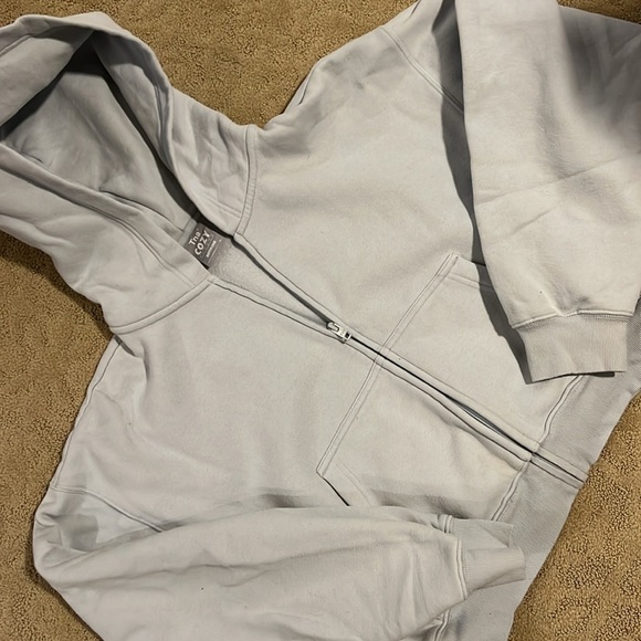 TNA boyfriebd hoodie from Aritzia.  Baby blue perfect condition. - Picture 5 of 6
